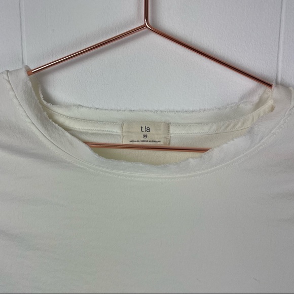 t. la Short Sleeve Ivory Cream Lace Trim Top - Picture 2 of 7